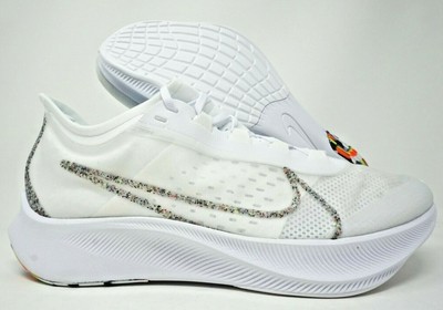 zoom fly 3 white blue hero